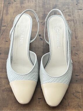 CHANEL Two-Tone Slingback Mules in Cream and White